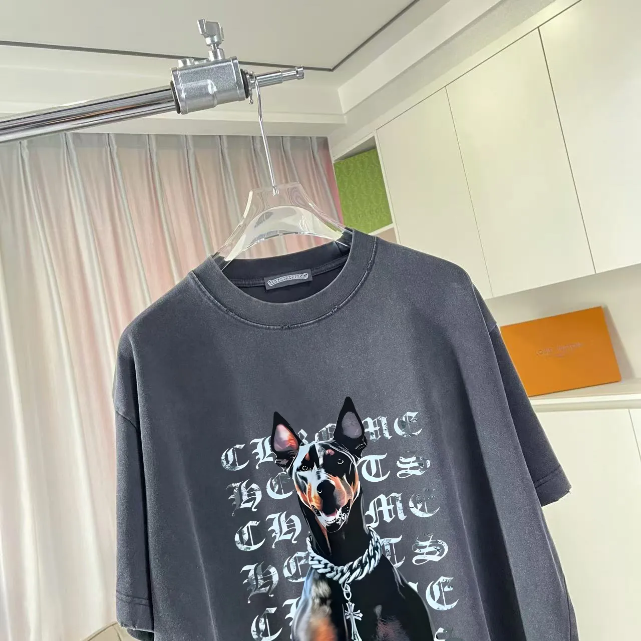 🅿️190 ch Crow* 2025 summer new style, washed, distressed, spray-painted, Sanskrit cross print, short-sleeved T-shirt, customized fabric 320g, same style for men and women, size: S M L XL XXL five sizes, color: black, gray, gradient black, gradient red